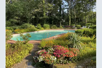 10 Sarah Drive, Dix Hills, NY 11746 - Photo 33