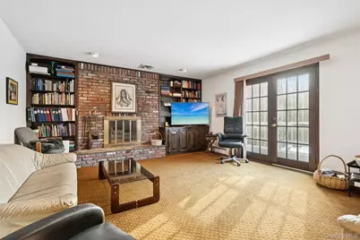 10 Sarah Drive, Dix Hills, NY 11746 - Photo 9