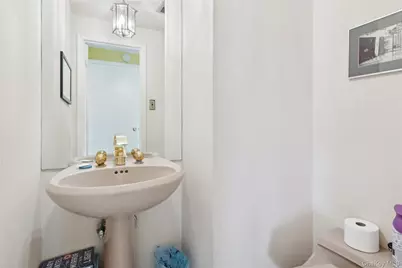 10 Sarah Drive, Dix Hills, NY 11746 - Photo 19