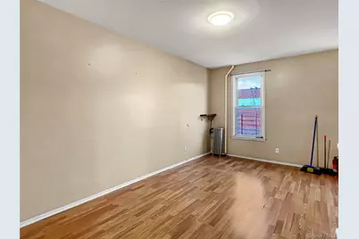 9206 95th Avenue, Ozone Park, NY 11416 - Photo 5