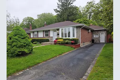 102 Birchwood Park Drive, Syosset, NY 11791 - Photo 3