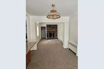 102 Birchwood Park Drive, Syosset, NY 11791 - Photo 7