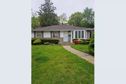 102 Birchwood Park Drive, Syosset, NY 11791 - Photo 1