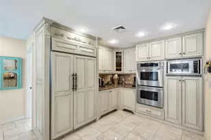 7 Albertson Ln, Old Westbury, NY 11568 - Photo 11