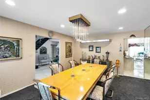 7 Albertson Ln, Old Westbury, NY 11568 - Photo 11