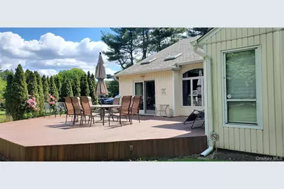 7 Albertson Lane, Old Westbury, NY 11568 - Photo 3