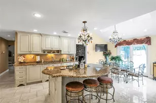 7 Albertson Ln, Old Westbury, NY 11568 - Photo 3