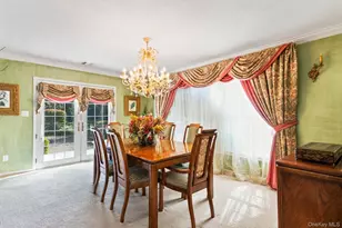 77 The Woods, Commack, NY 11725 - Photo 7