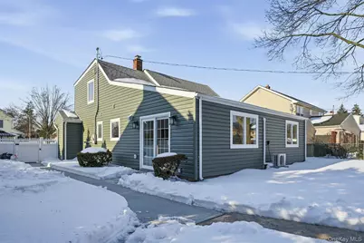 73 Wolcott Road, Levittown, NY 11756 - Photo 3