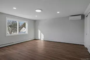 73 Wolcott Rd, Levittown, NY 11756 - Photo 27