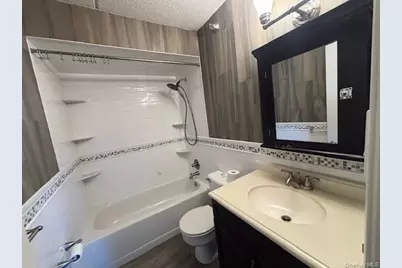 205 Mineola Boulevard #4D, Mineola, NY 11501 - Photo 11