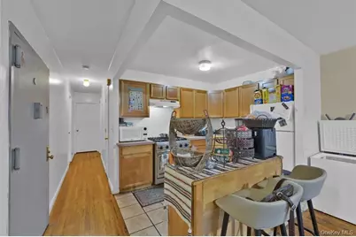 931 E 216th Street, Bronx, NY 10469 - Photo 5