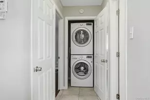 23 Elm Dr W, Levittown, NY 11756 - Photo 13