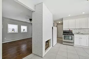 23 Elm Dr W, Levittown, NY 11756 - Photo 9