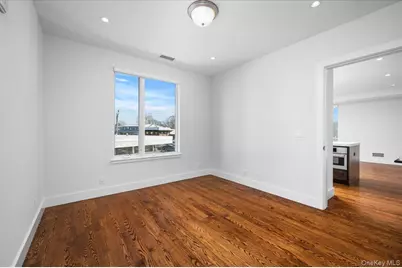 422 E Boston Post Road #302, Mamaroneck, NY 10543 - Photo 11