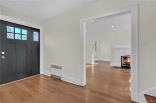 283 W Neck Rd, Huntington, NY 11743 - Photo 3