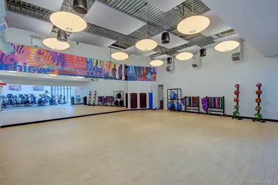 211-02 73rd Avenue #6P, Oakland Gardens, NY 11364 - Photo 29