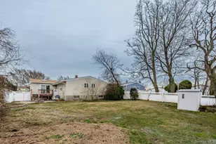 2582 Centre Ave, Bellmore, NY 11710 - Photo 31