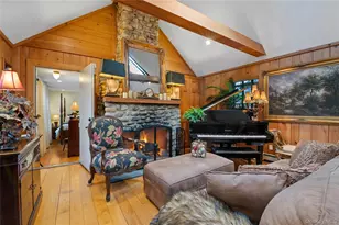 136 Beach Rd, Wading River, NY 11792 - Photo 15