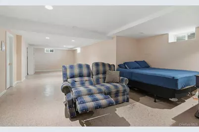 111 King Street, Hicksville, NY 11801 - Photo 41