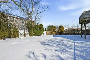 111 King St, Hicksville, NY 11801 - Photo 3