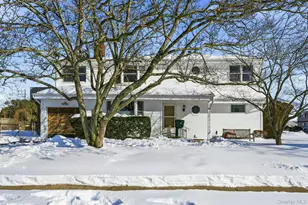 111 King St, Hicksville, NY 11801 - Photo 7