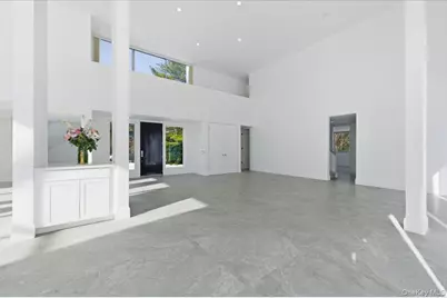 454 E Shore Road, Great Neck, NY 11024 - Photo 5