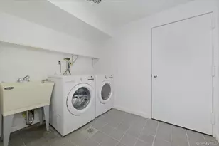 454 E Shore Rd, Great Neck, NY 11024 - Photo 43