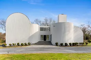 454 E Shore Rd, Great Neck, NY 11024 - Photo 1