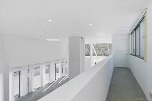 454 E Shore Rd, Great Neck, NY 11024 - Photo 35