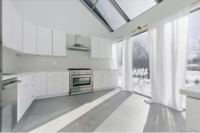 454 E Shore Road, Great Neck, NY 11024 - Photo 15