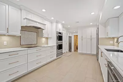 65 Avery Road, Woodbury, NY 11797 - Photo 19