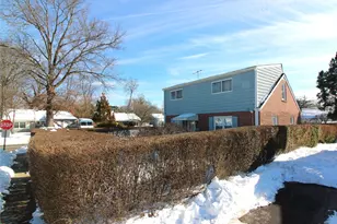 1 Pine Pl, Glen Cove, NY 11542 - Photo 5