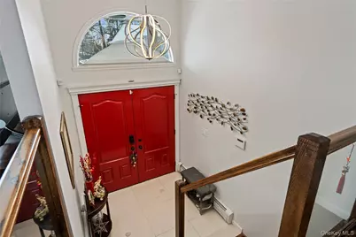 24 Jeffrey Lane, Great Neck, NY 11020 - Photo 25