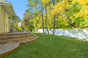 24 Jeffrey Ln, Great Neck, NY 11020 - Photo 33