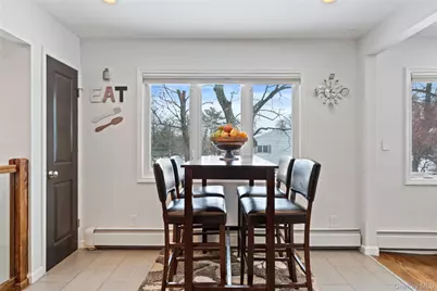 24 Jeffrey Lane, Great Neck, NY 11020 - Photo 15