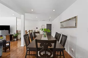 24 Jeffrey Ln, Great Neck, NY 11020 - Photo 9