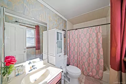 118 Moriches Avenue, Mastic, NY 11950 - Photo 19