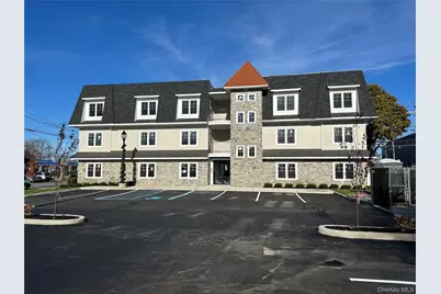 400 Oak Street, Copiague, NY 11726 - Photo 1