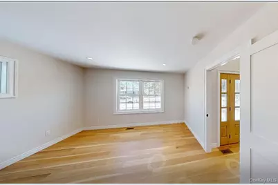 26 Essex Road, Bethpage, NY 11714 - Photo 9