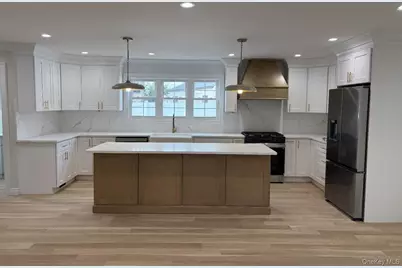 26 Essex Road, Bethpage, NY 11714 - Photo 5