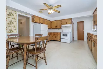 856 Glen Cove Avenue, Glen Head, NY 11545 - Photo 13