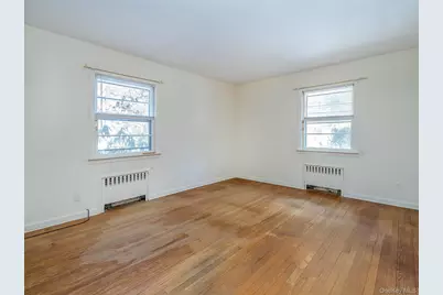 856 Glen Cove Avenue, Glen Head, NY 11545 - Photo 25