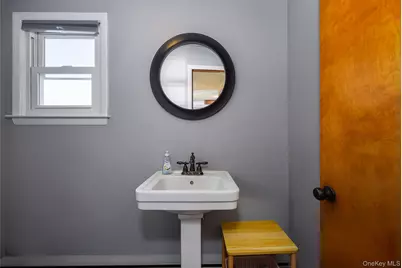 29 McAllister Drive, Pleasant Valley, NY 12569 - Photo 9