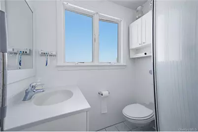 142 Jamaica Avenue, Medford, NY 11763 - Photo 19