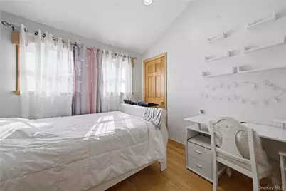 142 Jamaica Avenue, Medford, NY 11763 - Photo 15