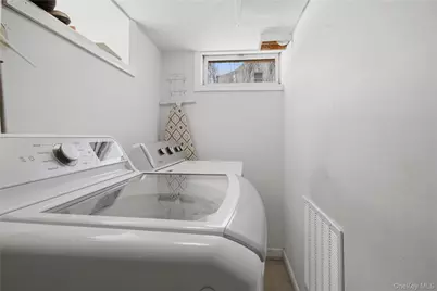 142 Jamaica Avenue, Medford, NY 11763 - Photo 23