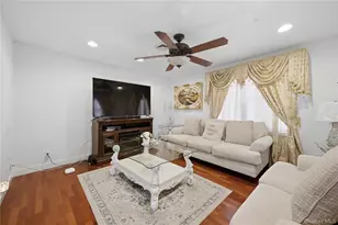 142 Jamaica Ave, Medford, NY 11763 - Photo 7