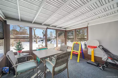 126 Village Circle W, Manorville, NY 11949 - Photo 17