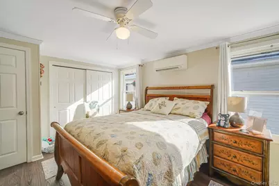 126 Village Circle W, Manorville, NY 11949 - Photo 11